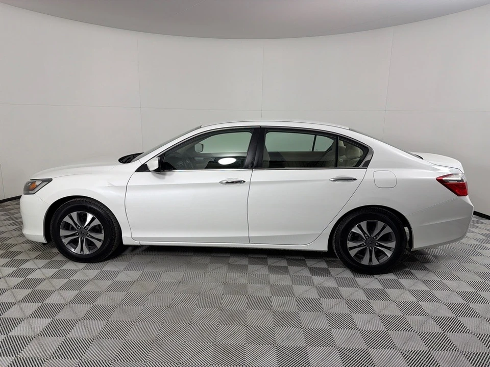 2013 Honda Accord 9th Gen - Image 8 of 12