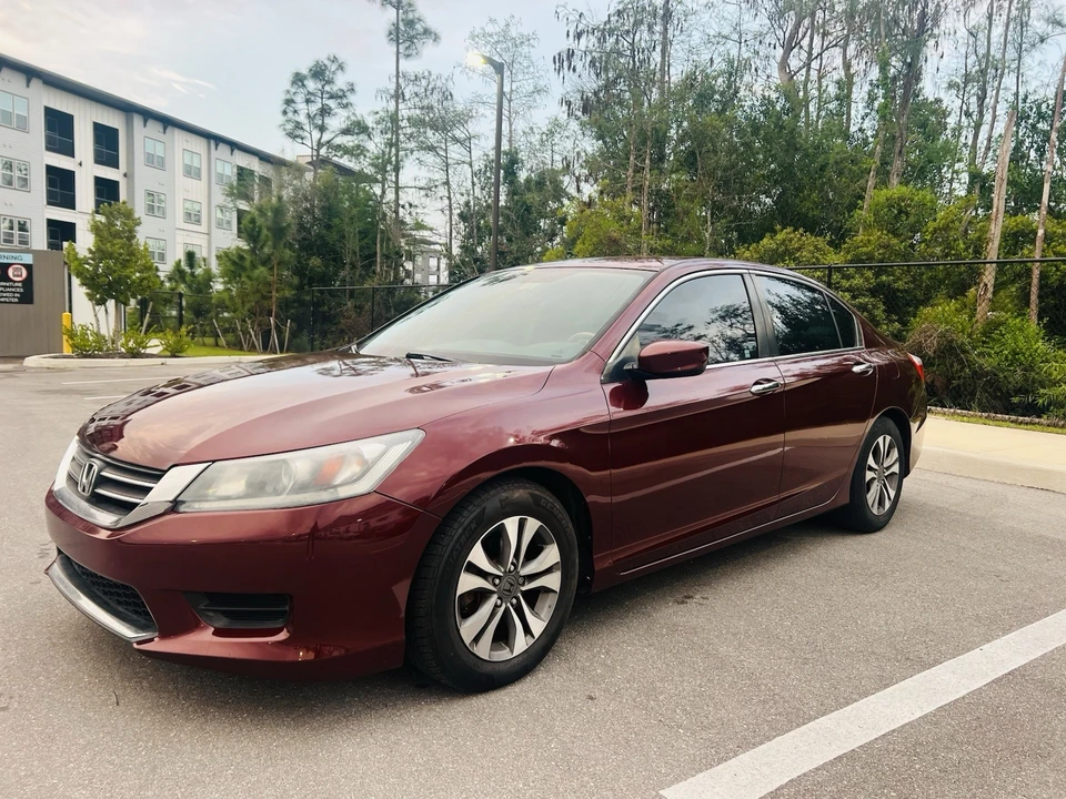 2013 Honda Accord 9th Gen - Image 2 of 19