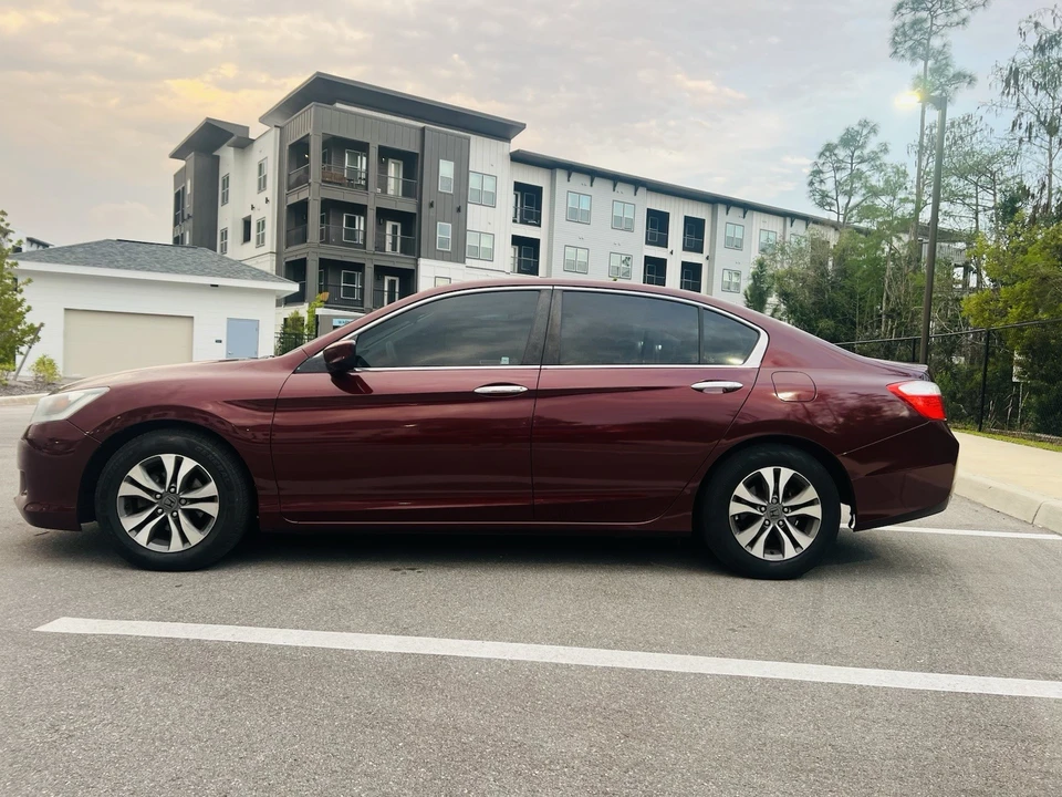 2013 Honda Accord 9th Gen - Image 4 of 19