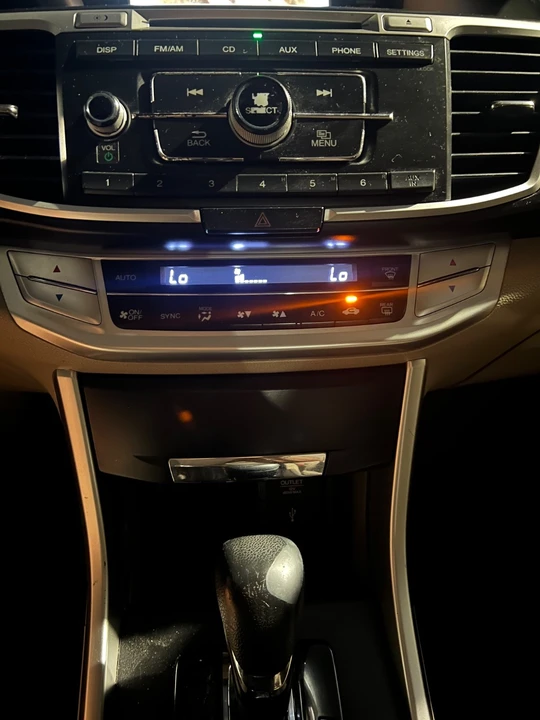 2013 Honda Accord 9th Gen - Image 19 of 19