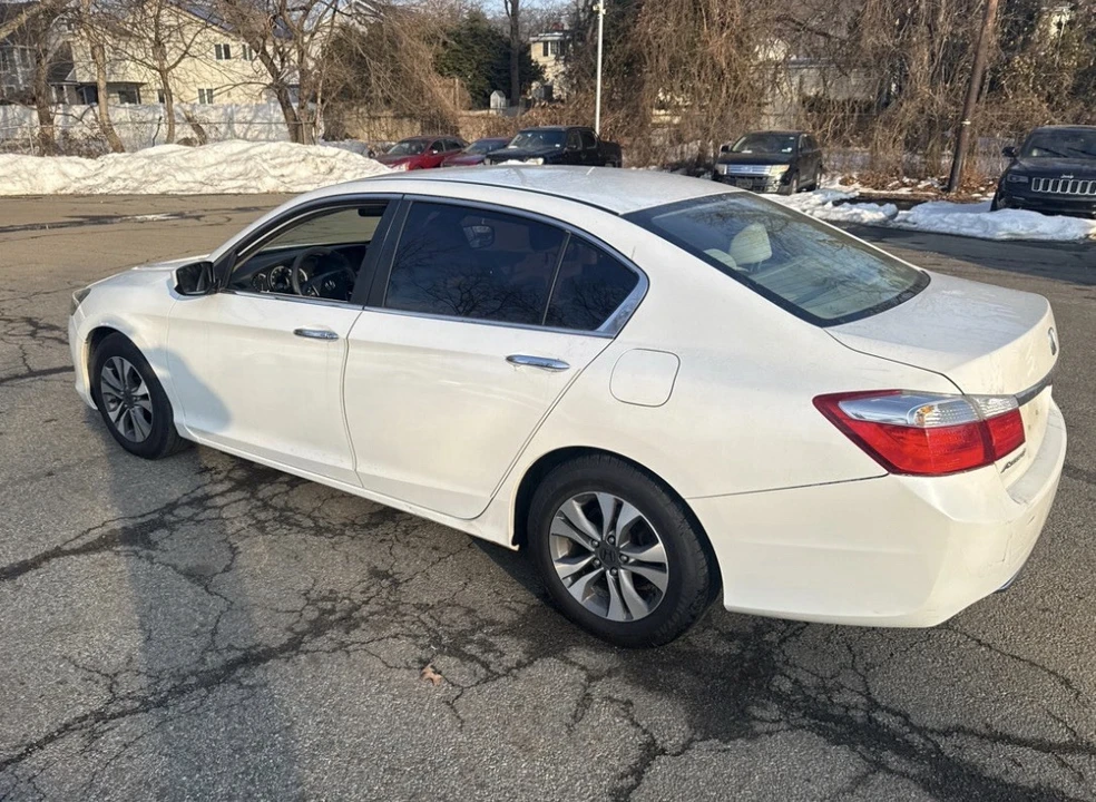 2013 Honda Accord 9th Gen - Image 7 of 11