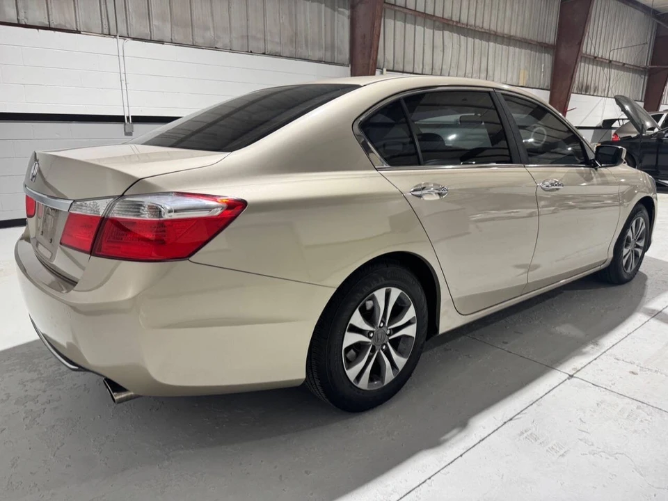 2013 Honda Accord 9th Gen - Image 7 of 21