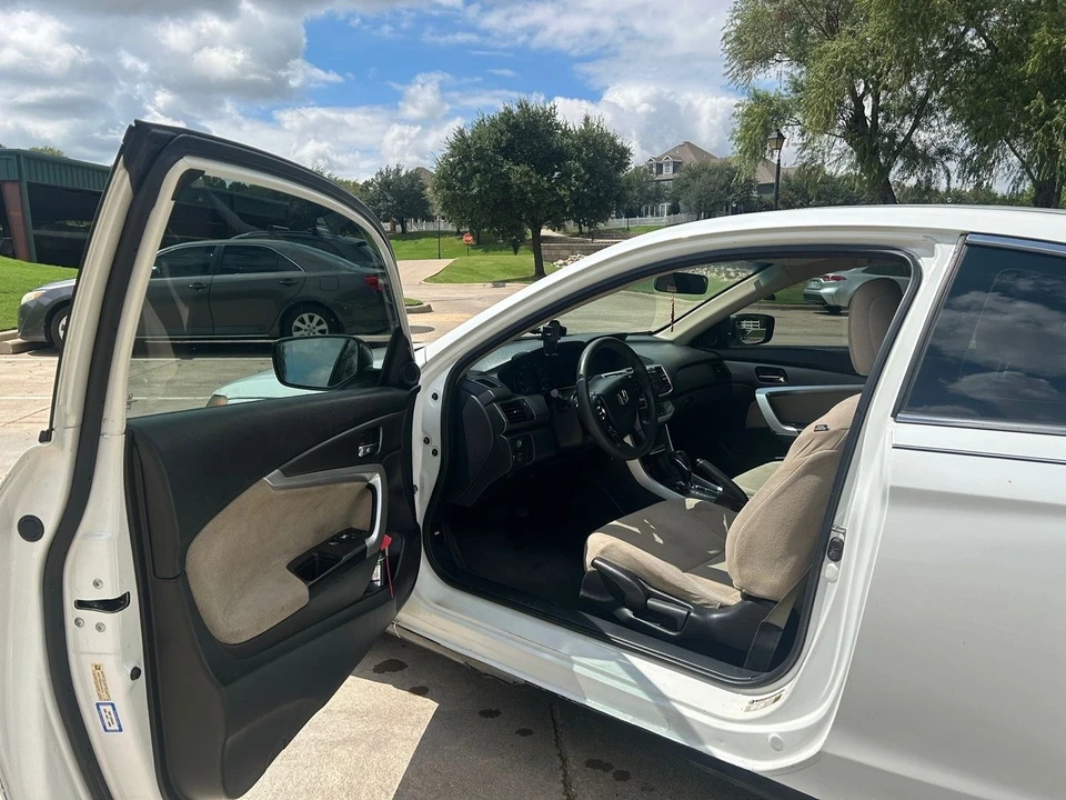 2013 Honda Accord 9th Gen - Image 19 of 21