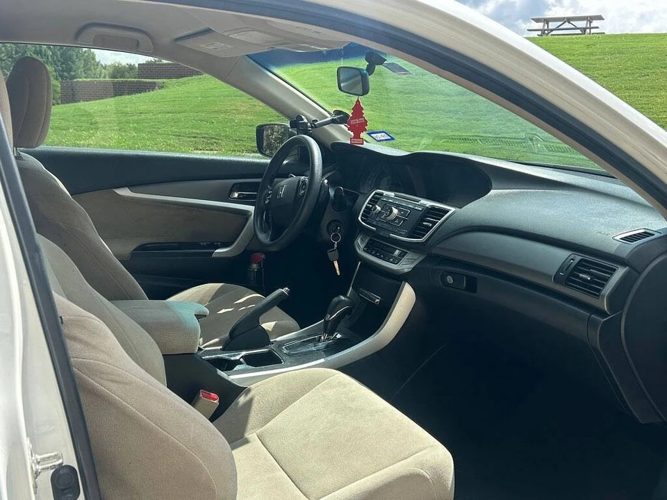 2013 Honda Accord 9th Gen - Image 10 of 16