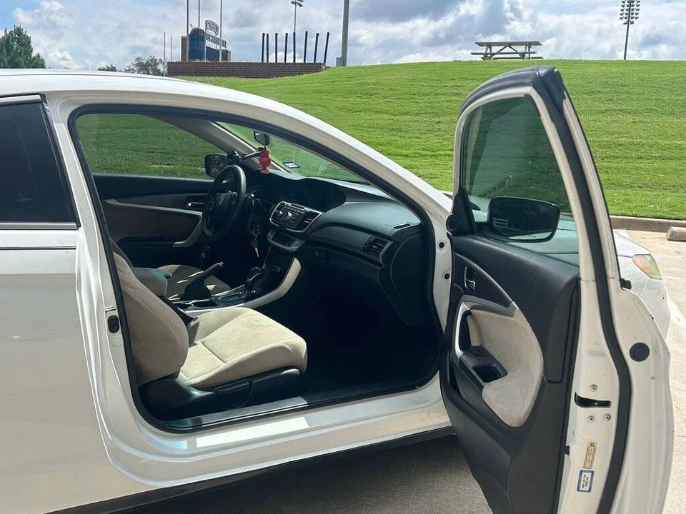 2013 Honda Accord 9th Gen - Image 11 of 16