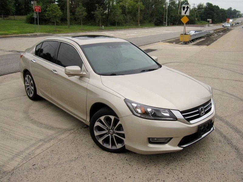 2013 Honda Accord 9th Gen - Image 2 of 12