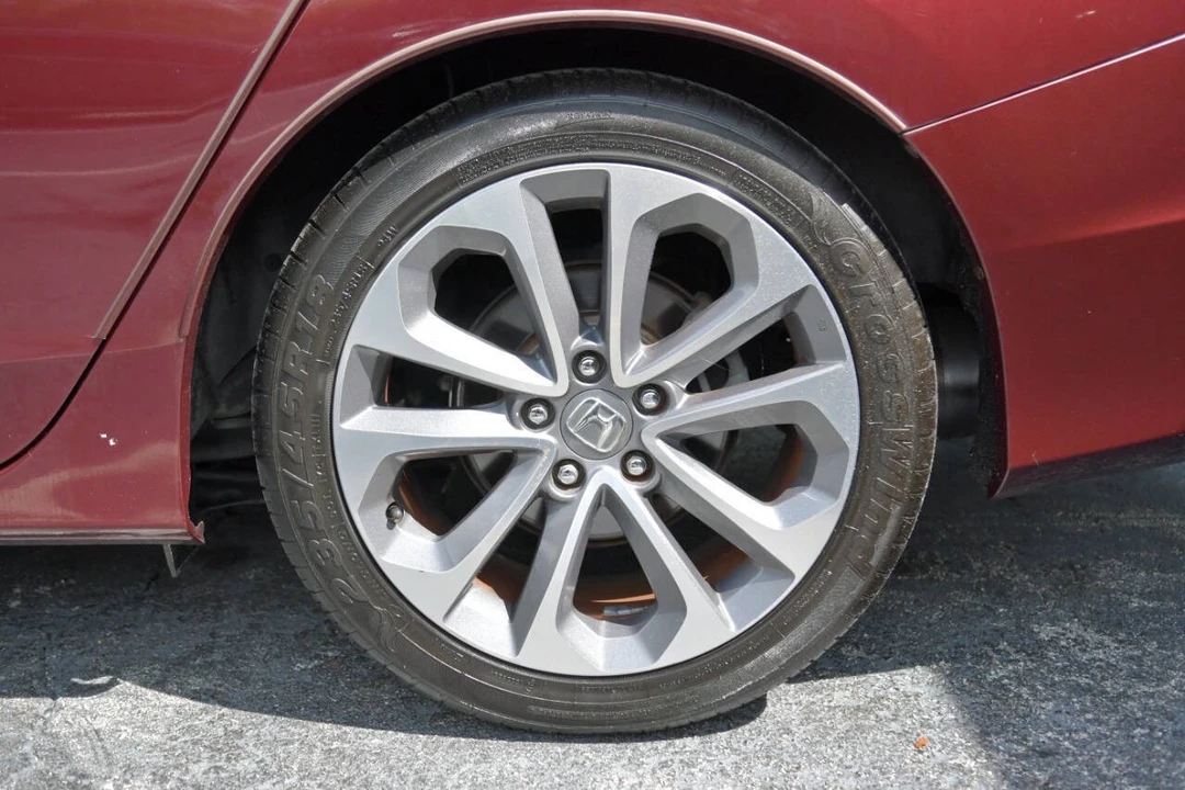 2013 Honda Accord 9th Gen - Image 8 of 12