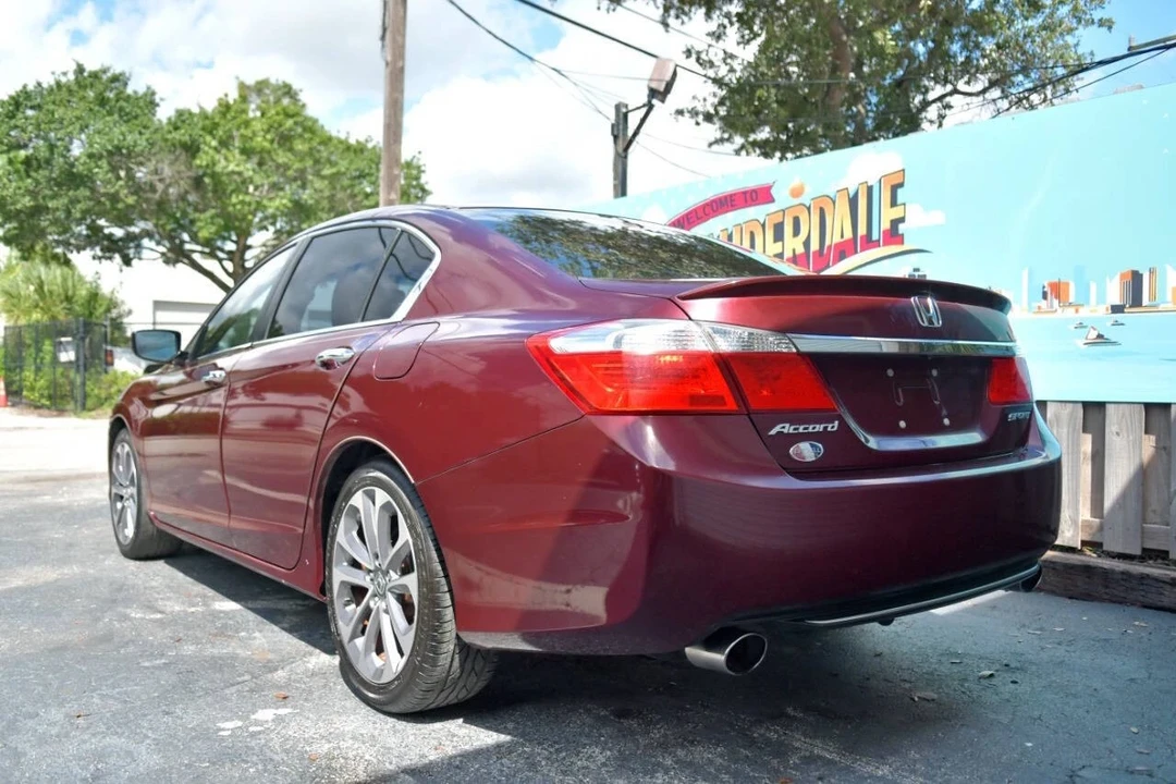 2013 Honda Accord 9th Gen - Image 7 of 12