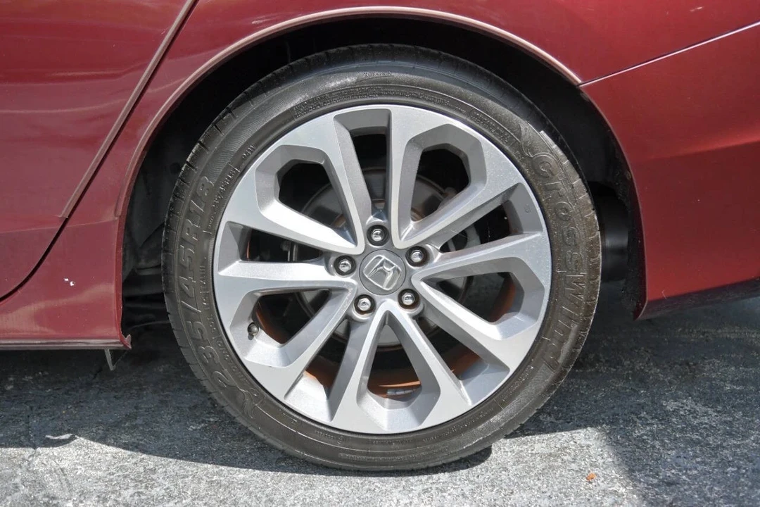 2013 Honda Accord 9th Gen - Image 8 of 12
