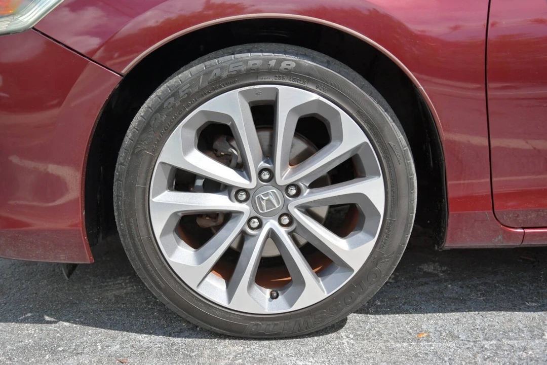 2013 Honda Accord 9th Gen - Image 9 of 12