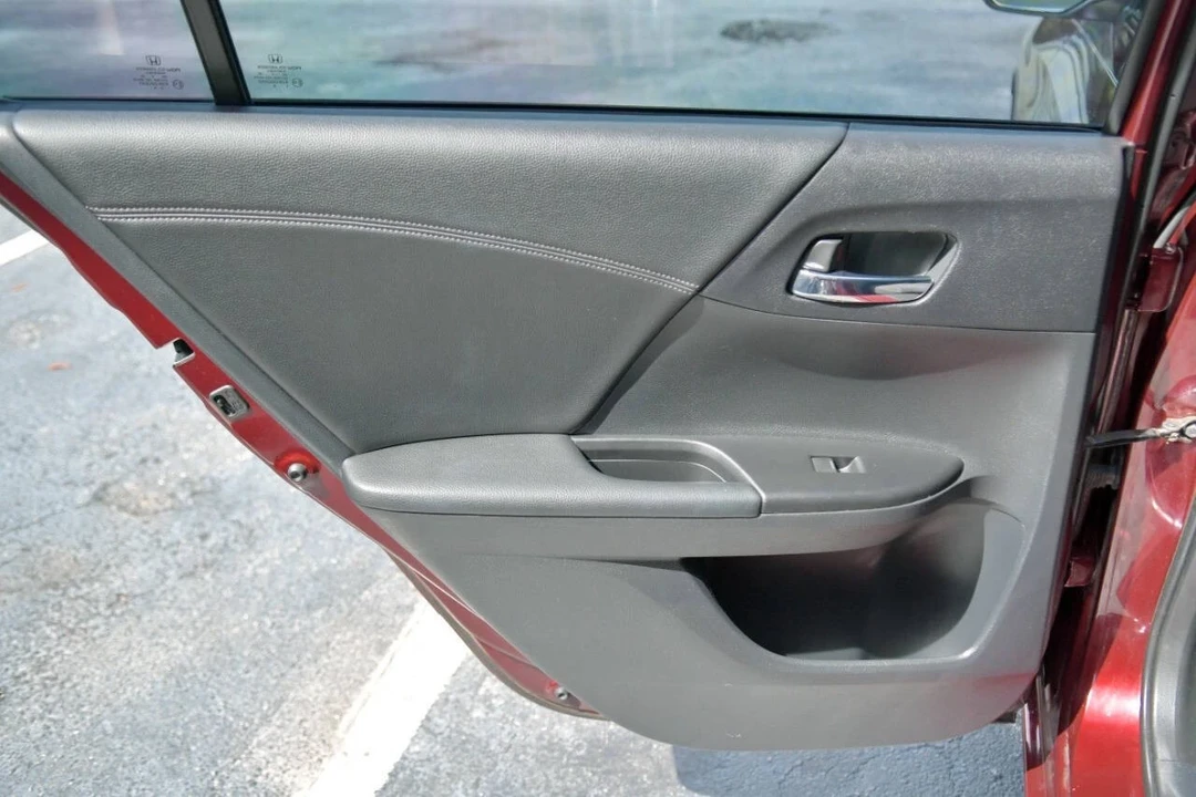 2013 Honda Accord 9th Gen - Image 10 of 12