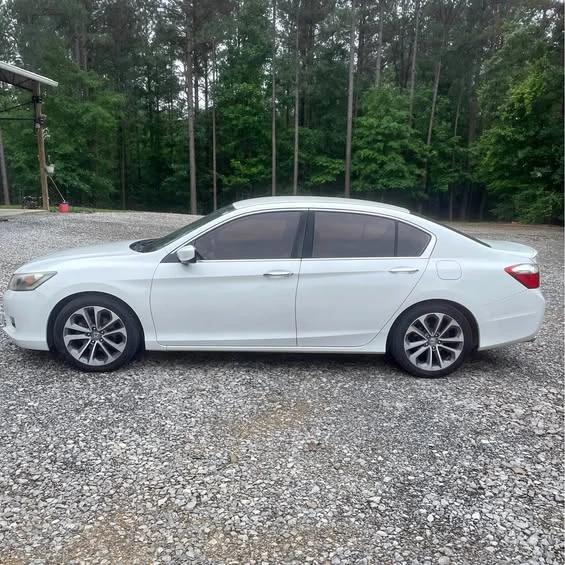 2013 Honda Accord 9th Gen - Image 1 of 1