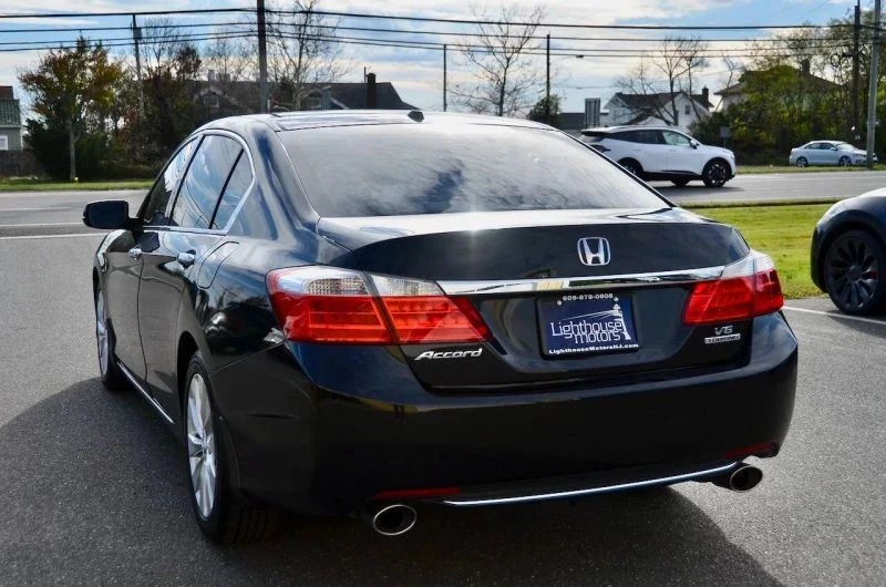 2013 Honda Accord 9th Gen - Image 8 of 12
