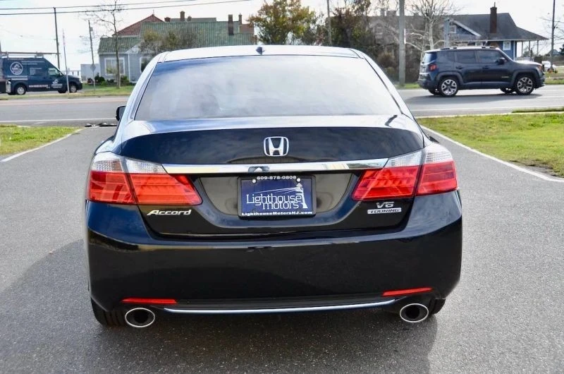 2013 Honda Accord 9th Gen - Image 9 of 12