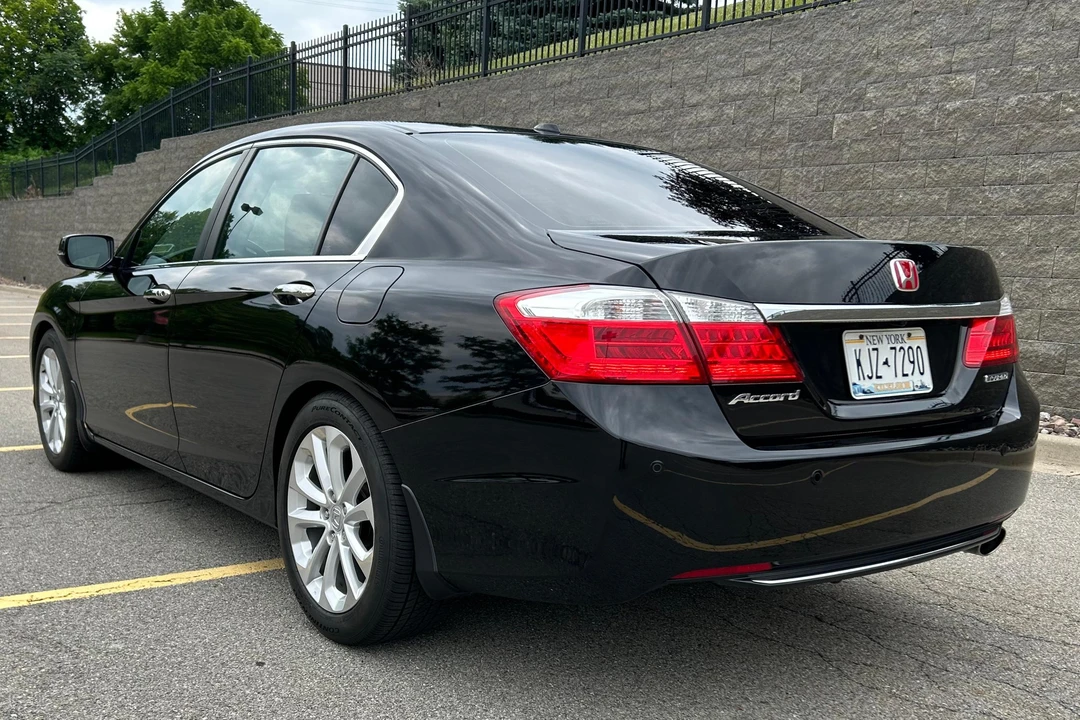 2013 Honda Accord 9th Gen - Image 4 of 31
