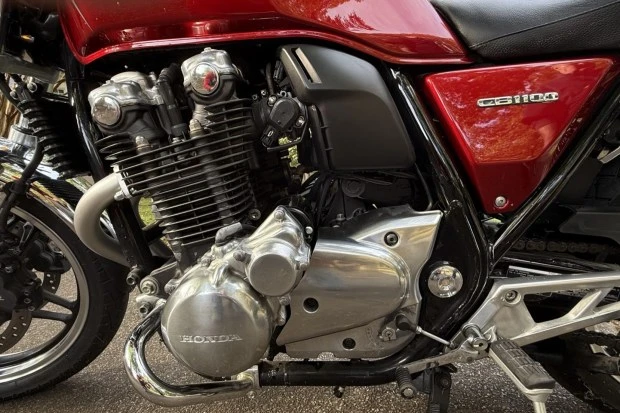 2013 Honda Super Sport: CB750F & CB900F & CB1100F - Image 5 of 7