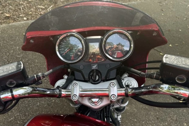 2013 Honda Super Sport: CB750F & CB900F & CB1100F - Image 4 of 7