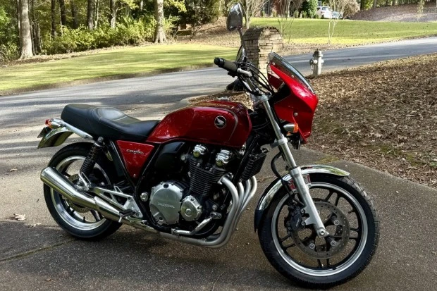 2013 Honda Super Sport: CB750F & CB900F & CB1100F - Image 3 of 7