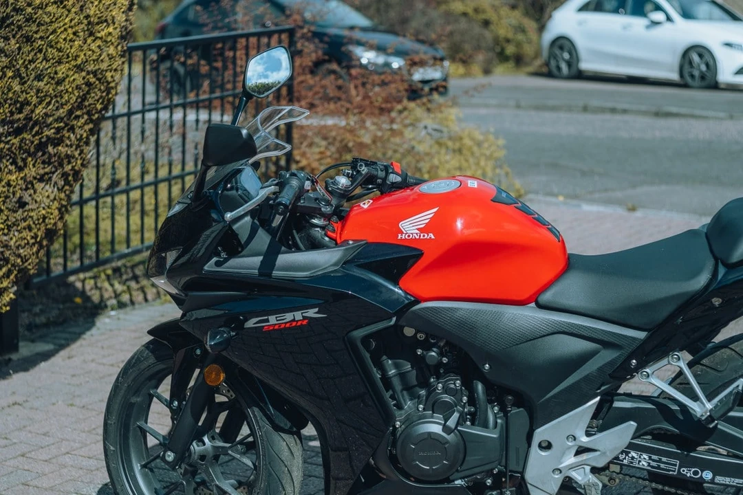 2013 Honda CBR - Image 25 of 31
