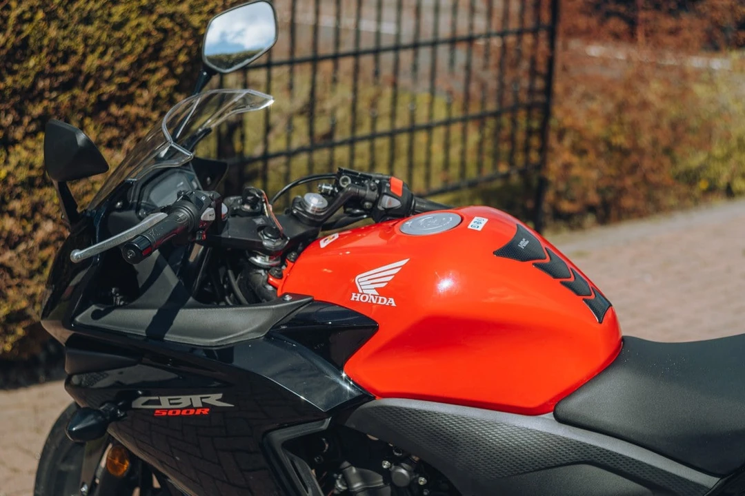 2013 Honda CBR - Image 8 of 31