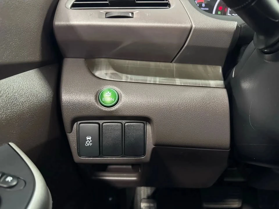 2013 Honda CR-X - Image 8 of 16