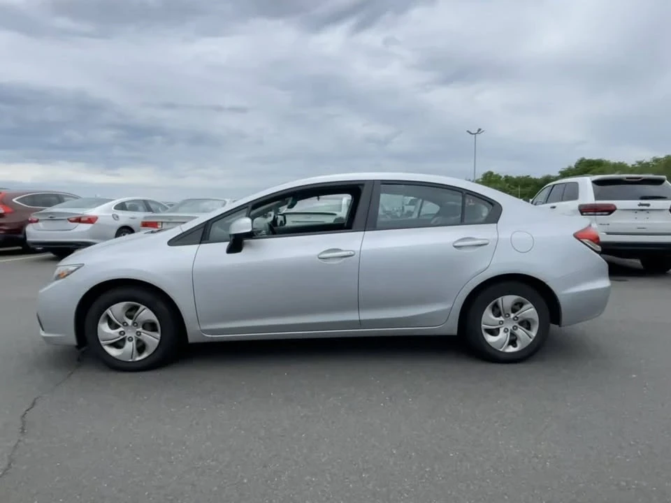 2013 Honda Civic 9th Gen - Image 3 of 6