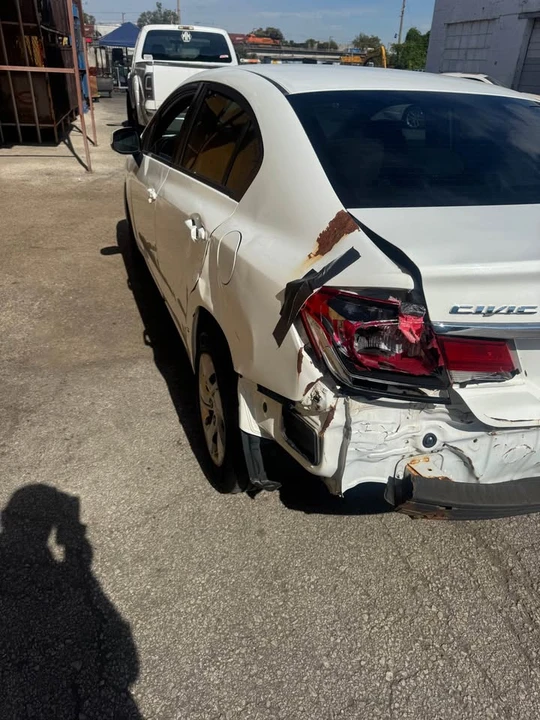 2013 Honda Civic 9th Gen - Image 2 of 10