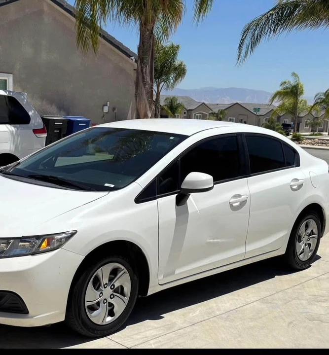 2013 Honda Civic 9th Gen - Image 2 of 6