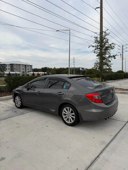 2013 Honda Civic 9th Gen - Image 2 of 5