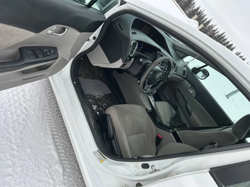 2013 Honda Civic 9th Gen - Image 6 of 11