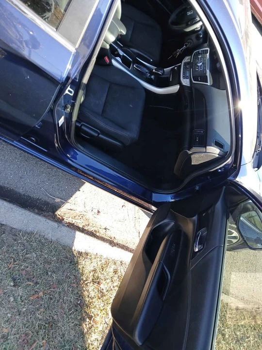 2013 Honda Civic 9th Gen - Image 2 of 16