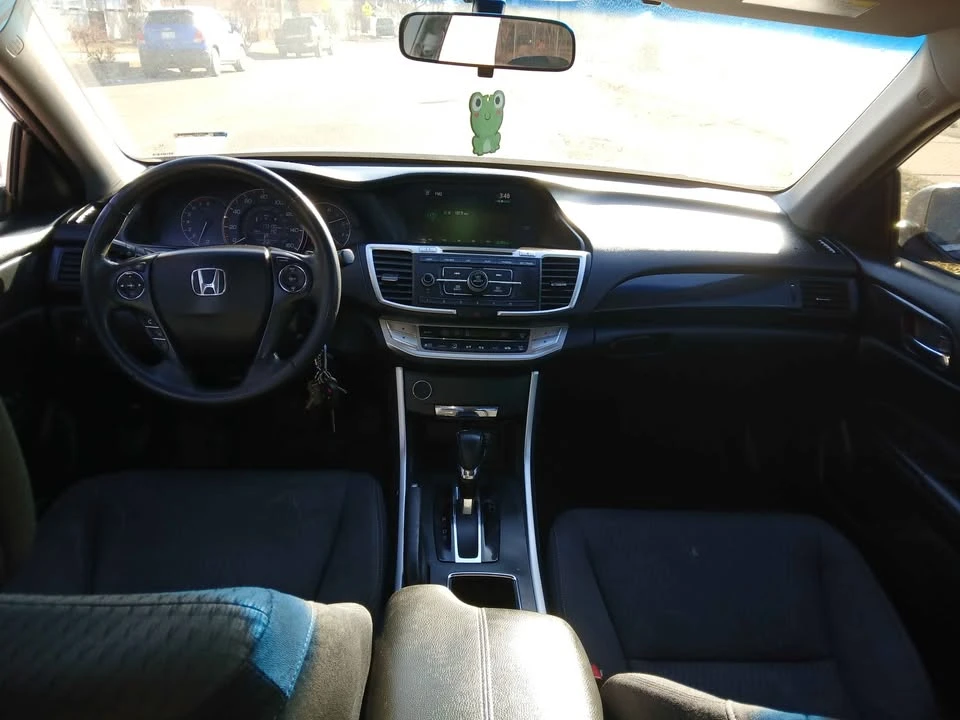 2013 Honda Civic 9th Gen - Image 8 of 16
