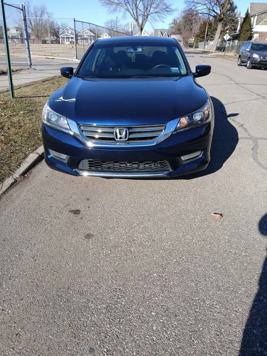 2013 Honda Civic 9th Gen - Image 4 of 16