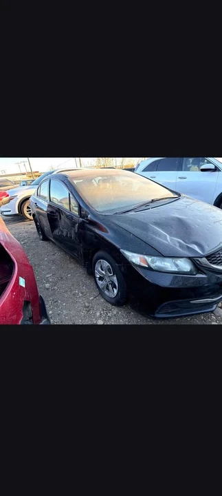 2013 Honda Civic 9th Gen - Image 2 of 2