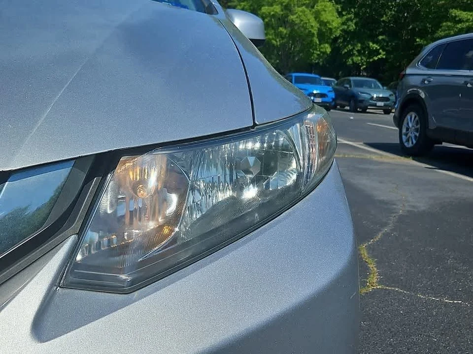 2013 Honda Civic 9th Gen - Image 9 of 20