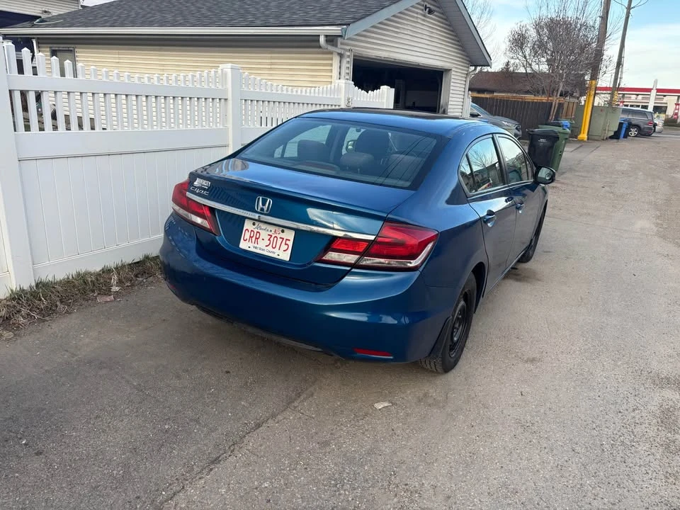 2013 Honda Civic 9th Gen - Image 2 of 4