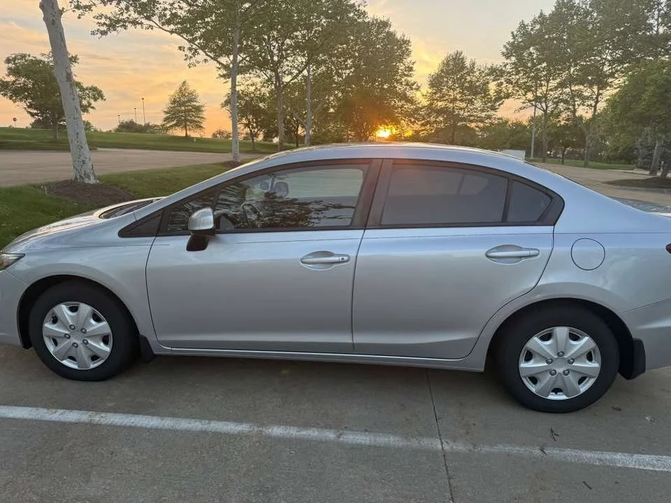 2013 Honda Civic 9th Gen - Image 10 of 20