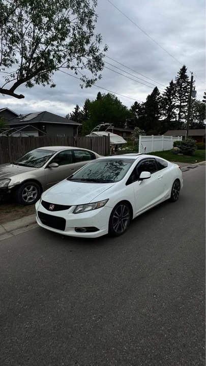2013 Honda Civic 9th Gen - Image 2 of 5