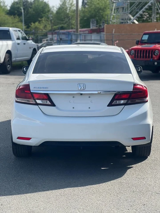 2013 Honda Civic 9th Gen - Image 2 of 11