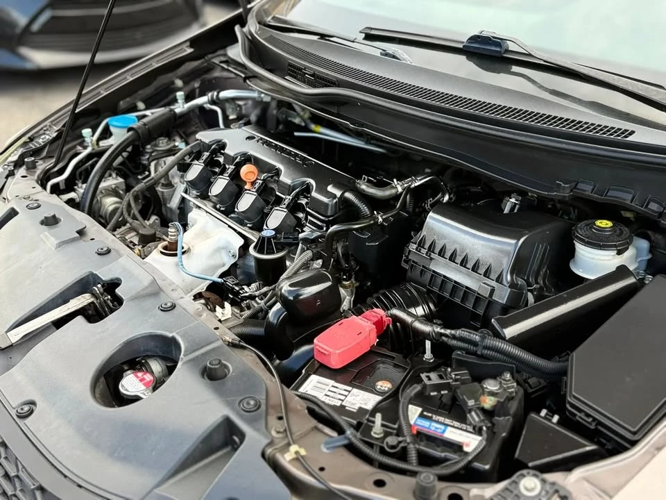 2013 Honda Civic 9th Gen - Image 9 of 20