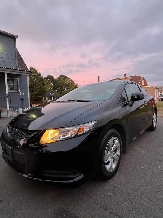 2013 Honda Civic 9th Gen - Image 2 of 13