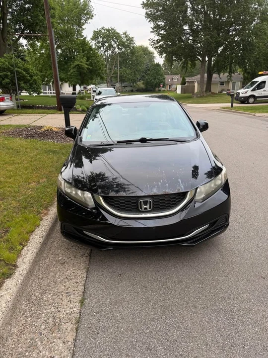 2013 Honda Civic 9th Gen - Image 2 of 8