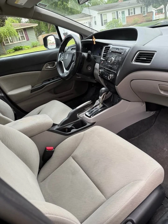 2013 Honda Civic 9th Gen - Image 4 of 8
