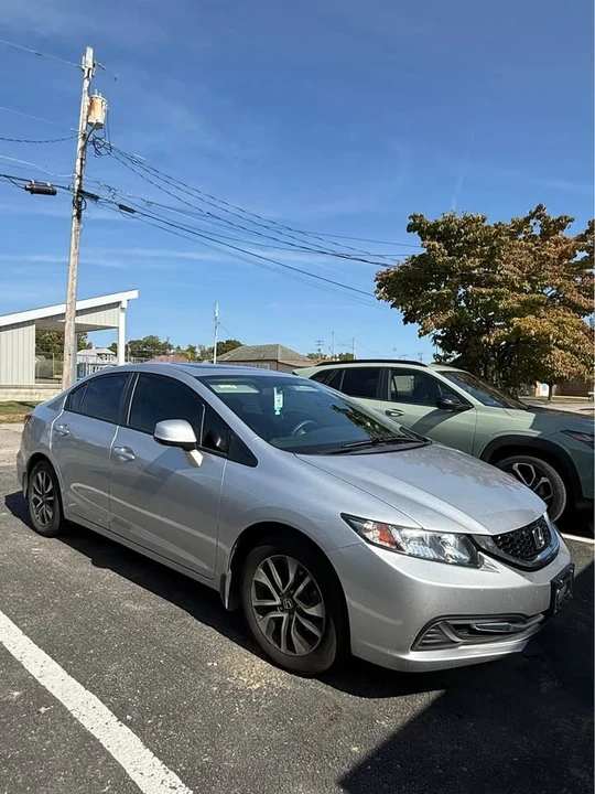 2013 Honda Civic 9th Gen - Image 2 of 5