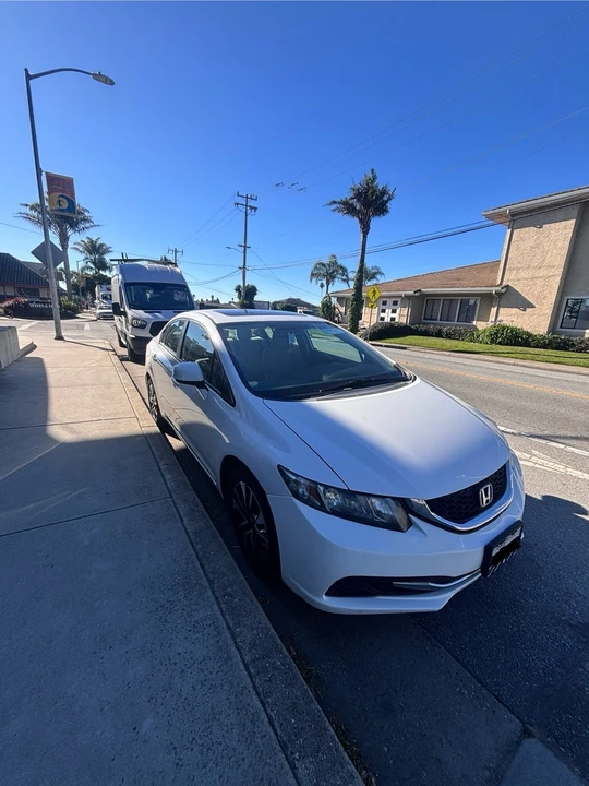2013 Honda Civic 9th Gen - Image 2 of 8