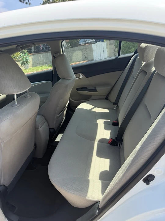 2013 Honda Civic 9th Gen - Image 9 of 11