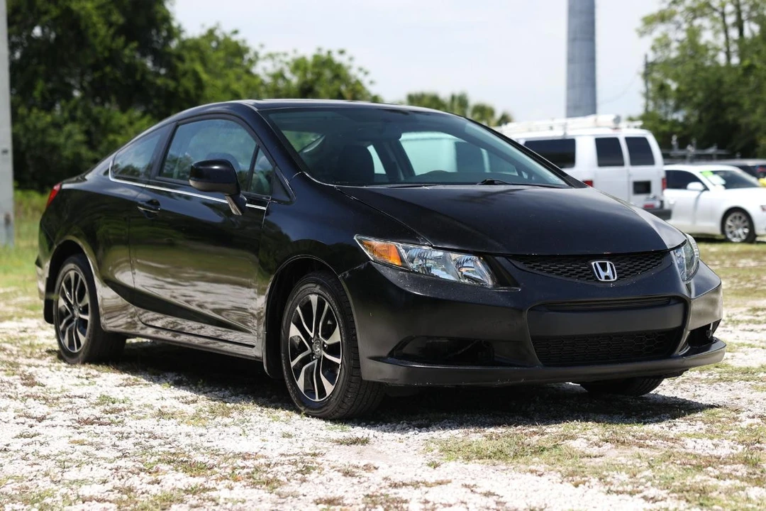 2013 Honda Civic 9th Gen - Image 15 of 31