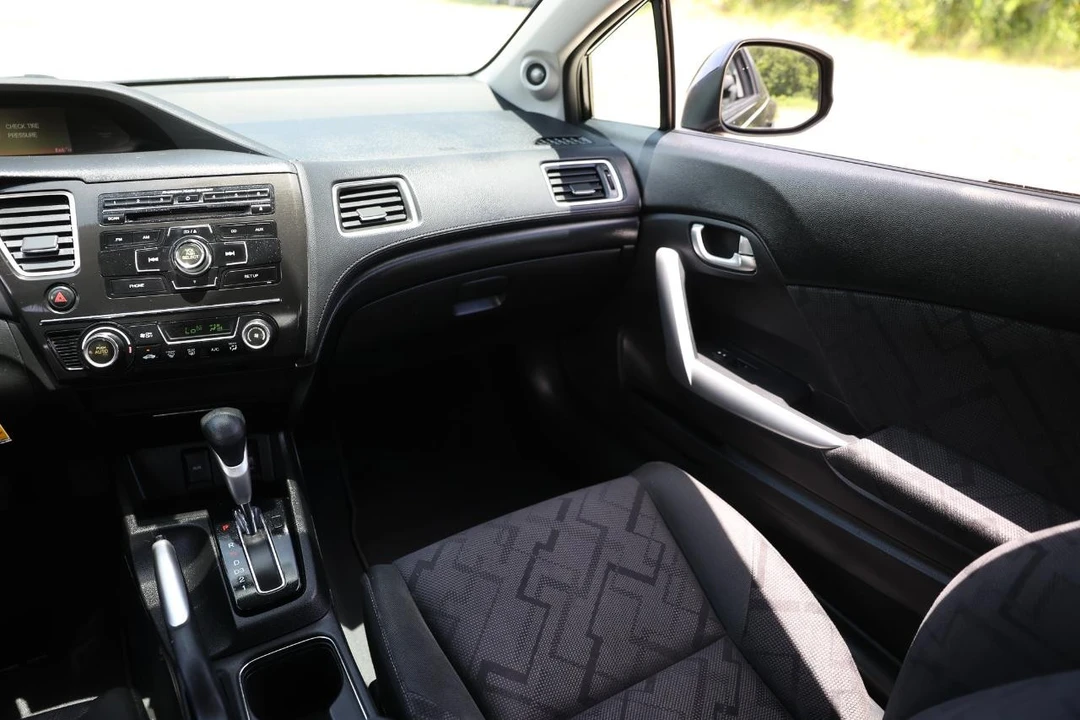 2013 Honda Civic 9th Gen - Image 21 of 31