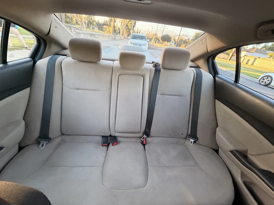 2013 Honda Civic 9th Gen - Image 18 of 22