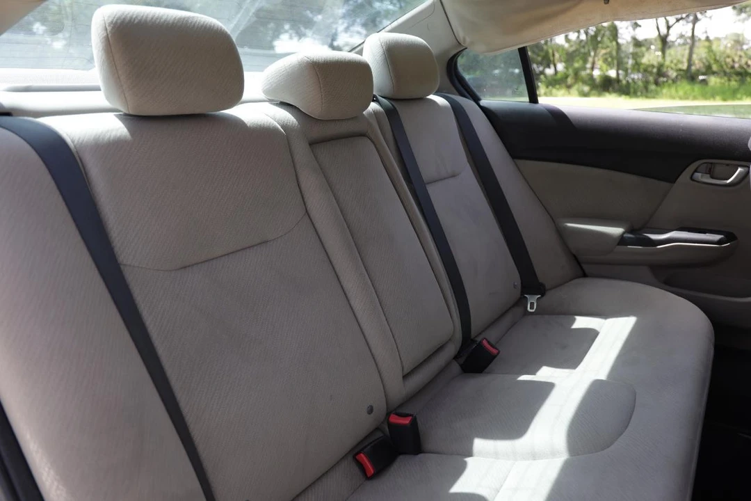 2013 Honda Civic 9th Gen - Image 14 of 31
